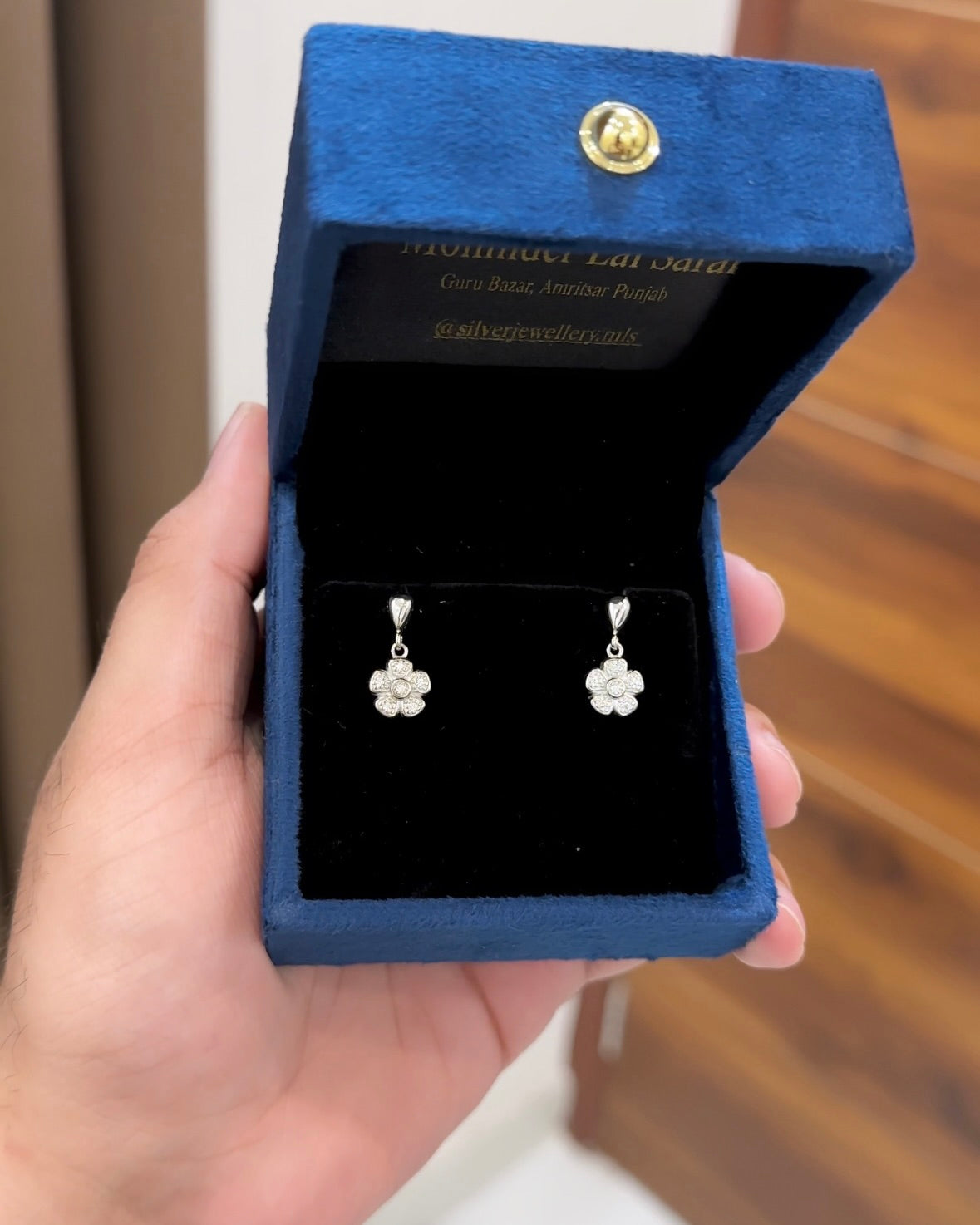 Flower Dangler Earring