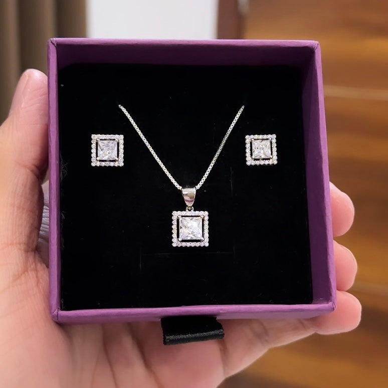 Square Solitaire Pendant Set