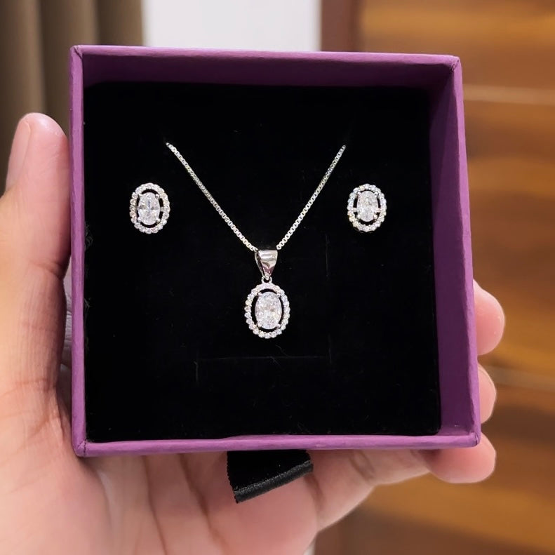 Oval Solitaire Pendant Set