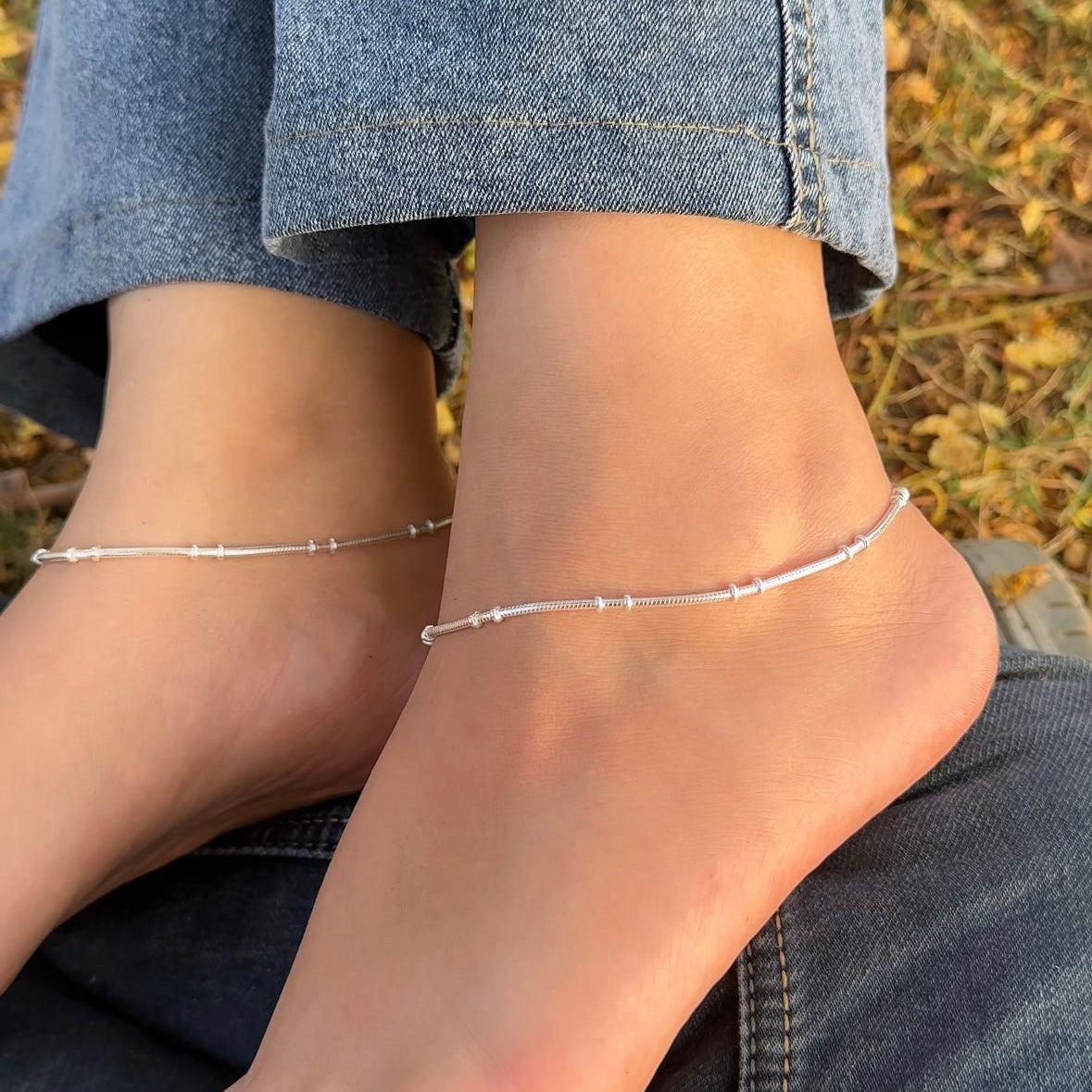Dotted Gap Chain Anklets