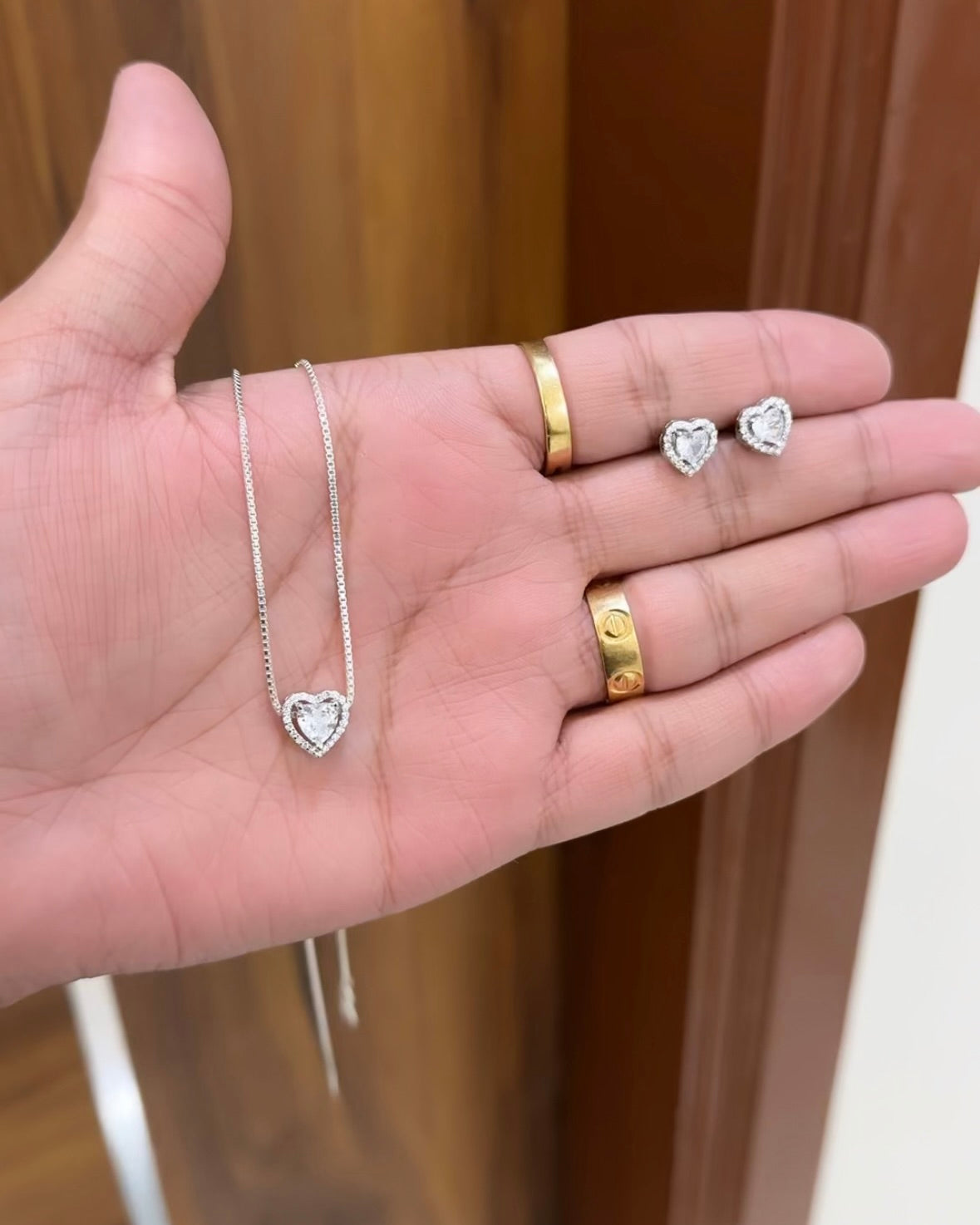 Minimal Heart Pendant Set
