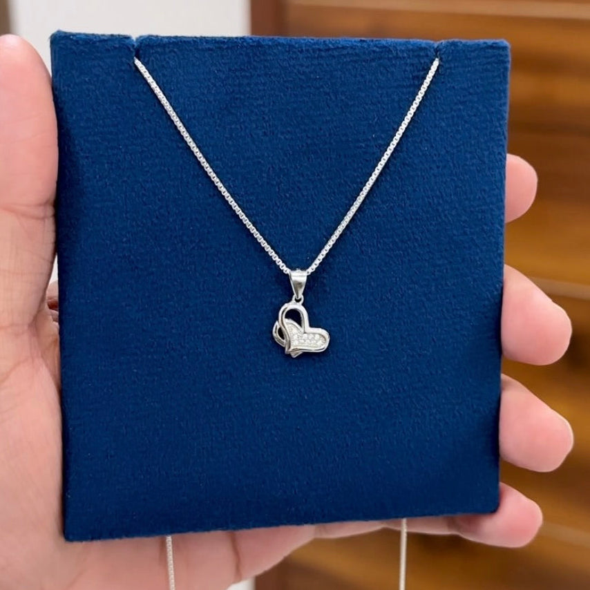 Minimal Pendant + Chain