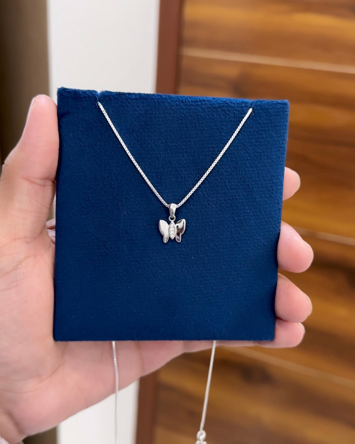 Minimal Pendant + Chain