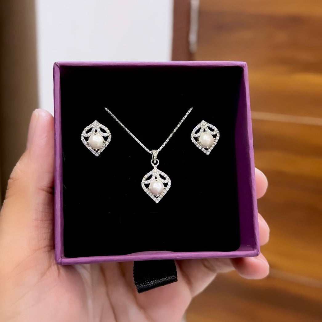 Pearl Pendant set
