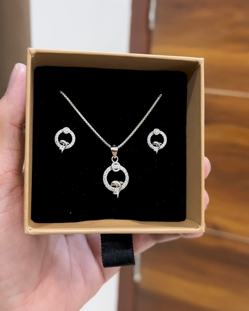 Happy Dolphin Pendant Set