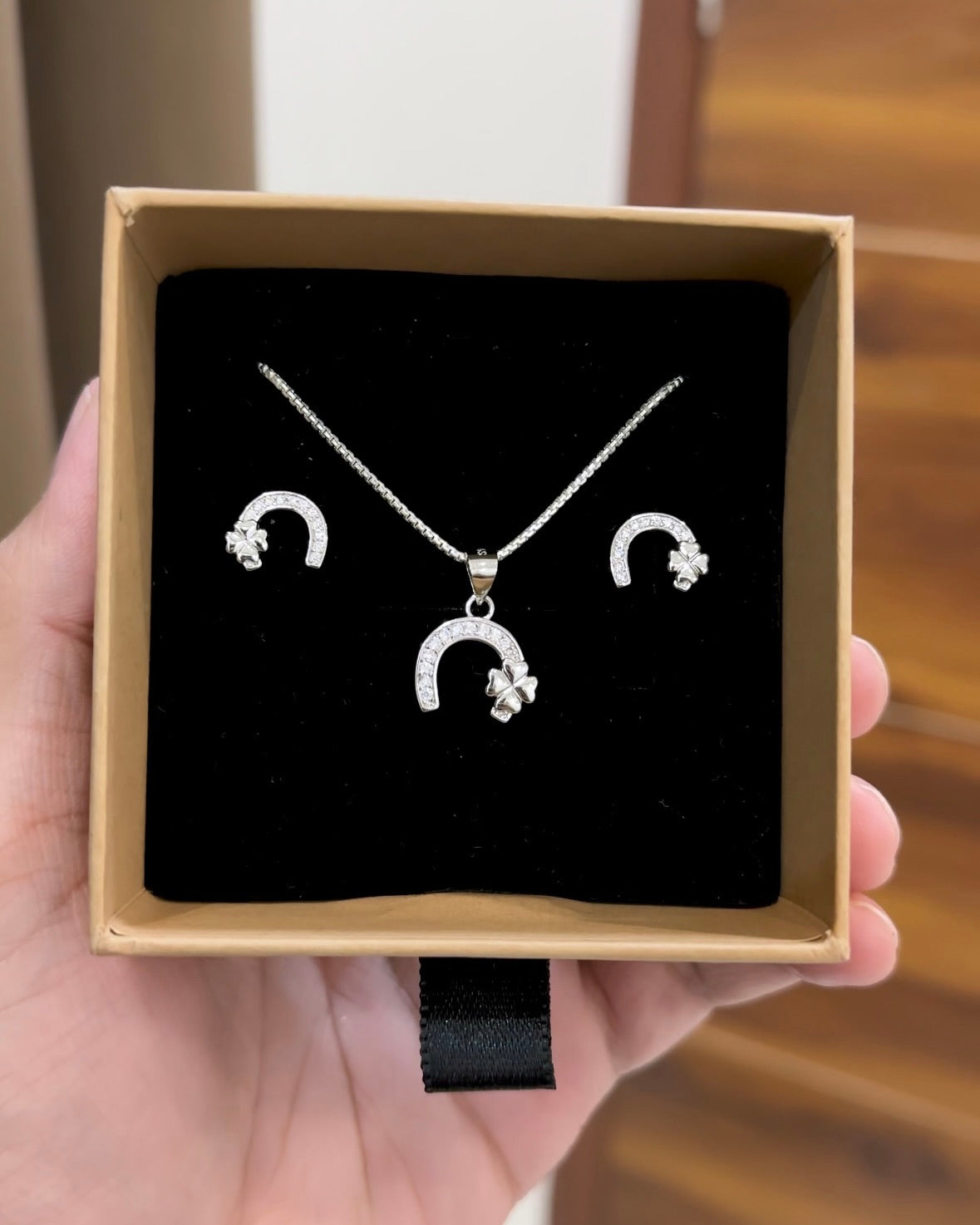 Rainbow Shape Pendant Set