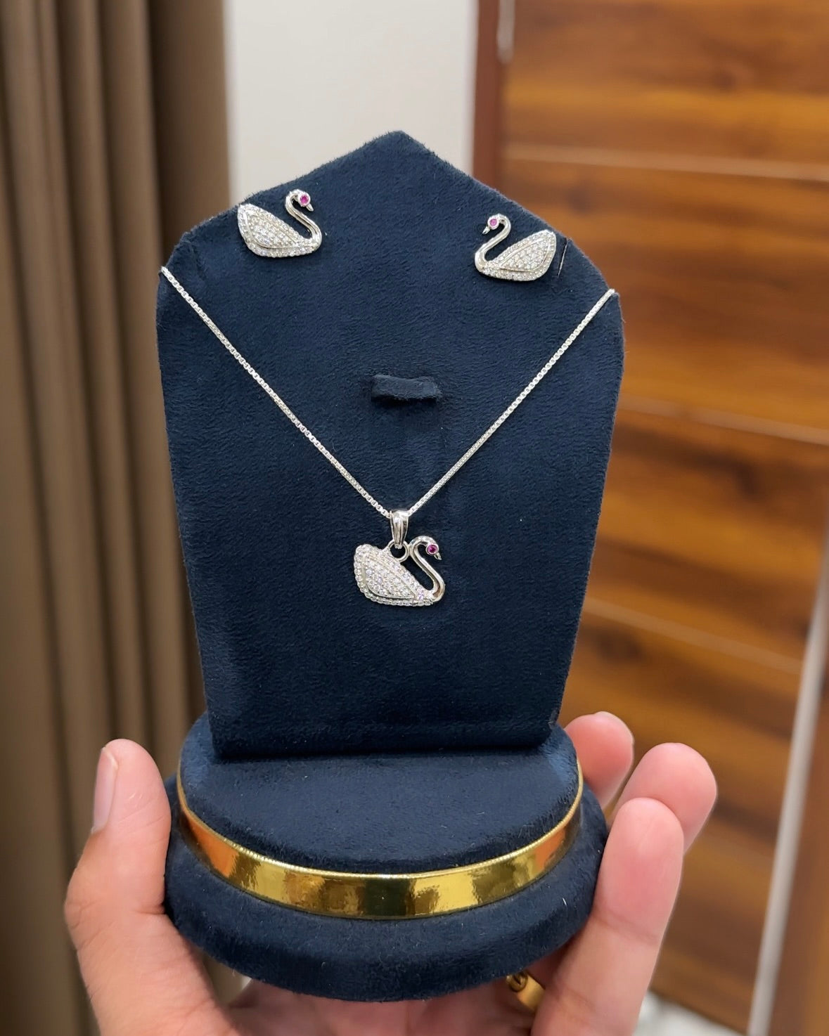 Swan Pendant Set