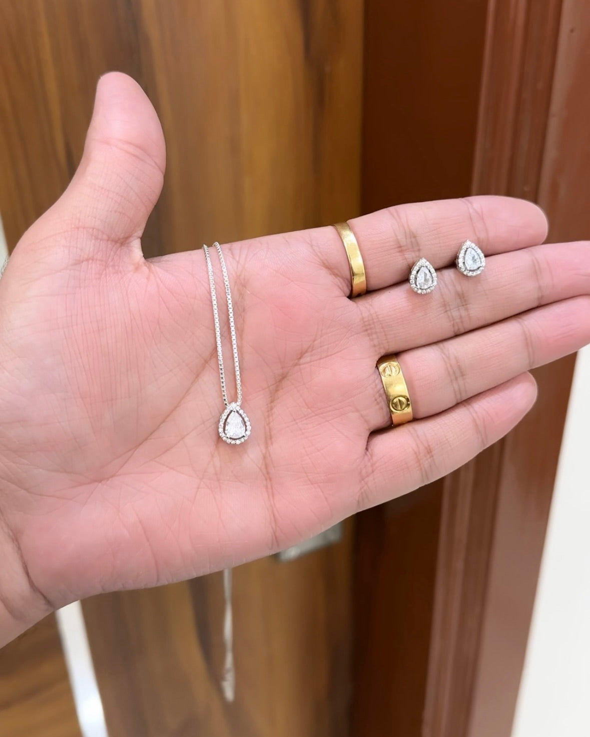 Minimal Drop Pendant Set