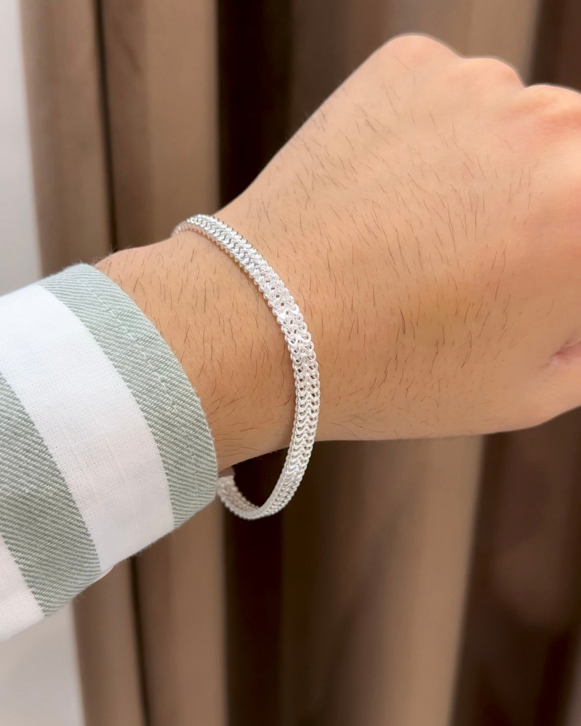 U Bracelet