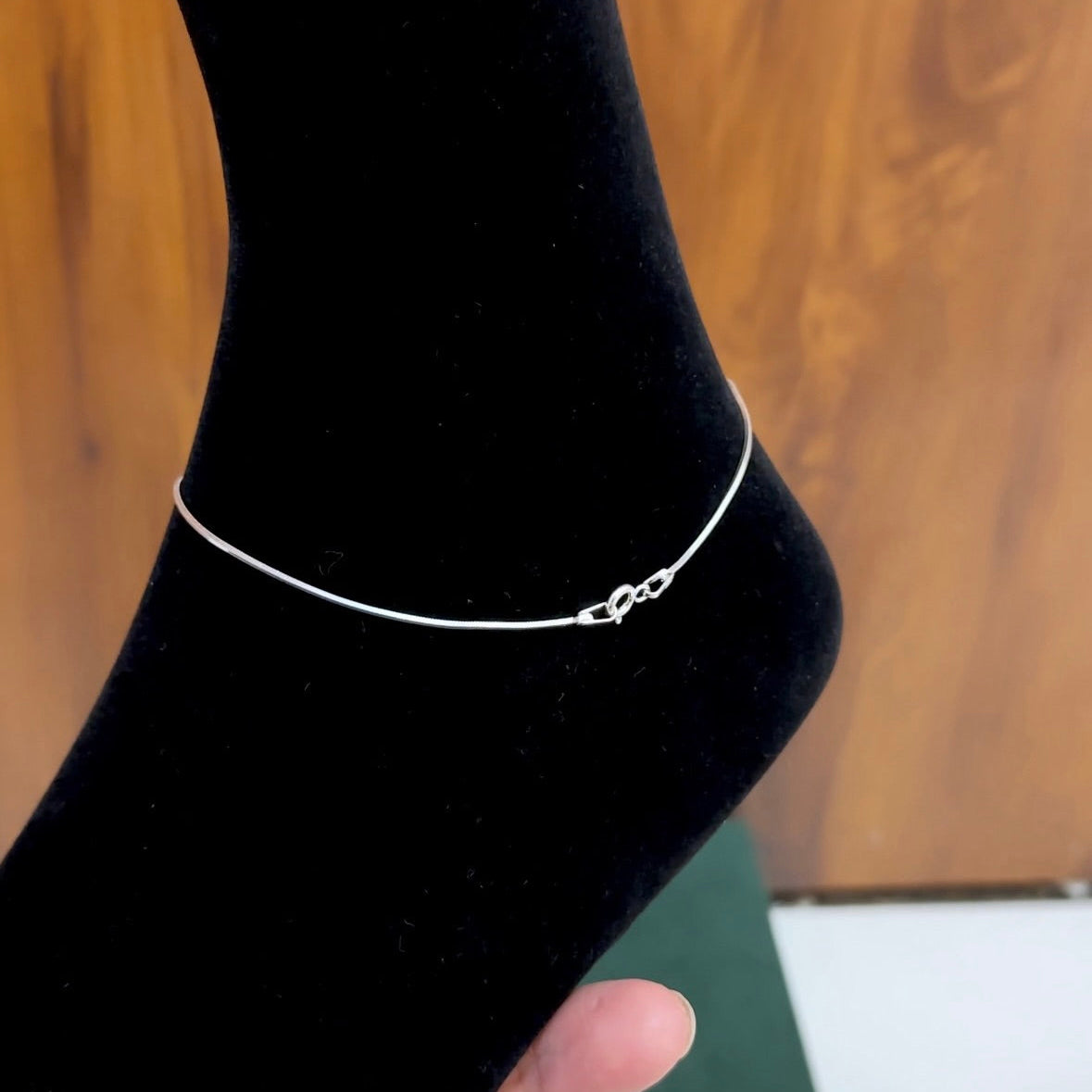 925 Sleek Anklets