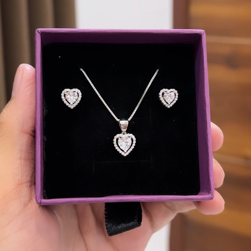 Heart Solitaire Pendant Set