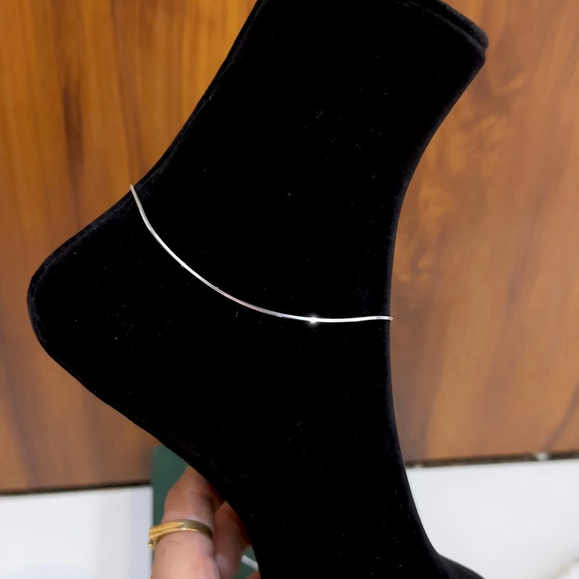 925 Sleek Anklets