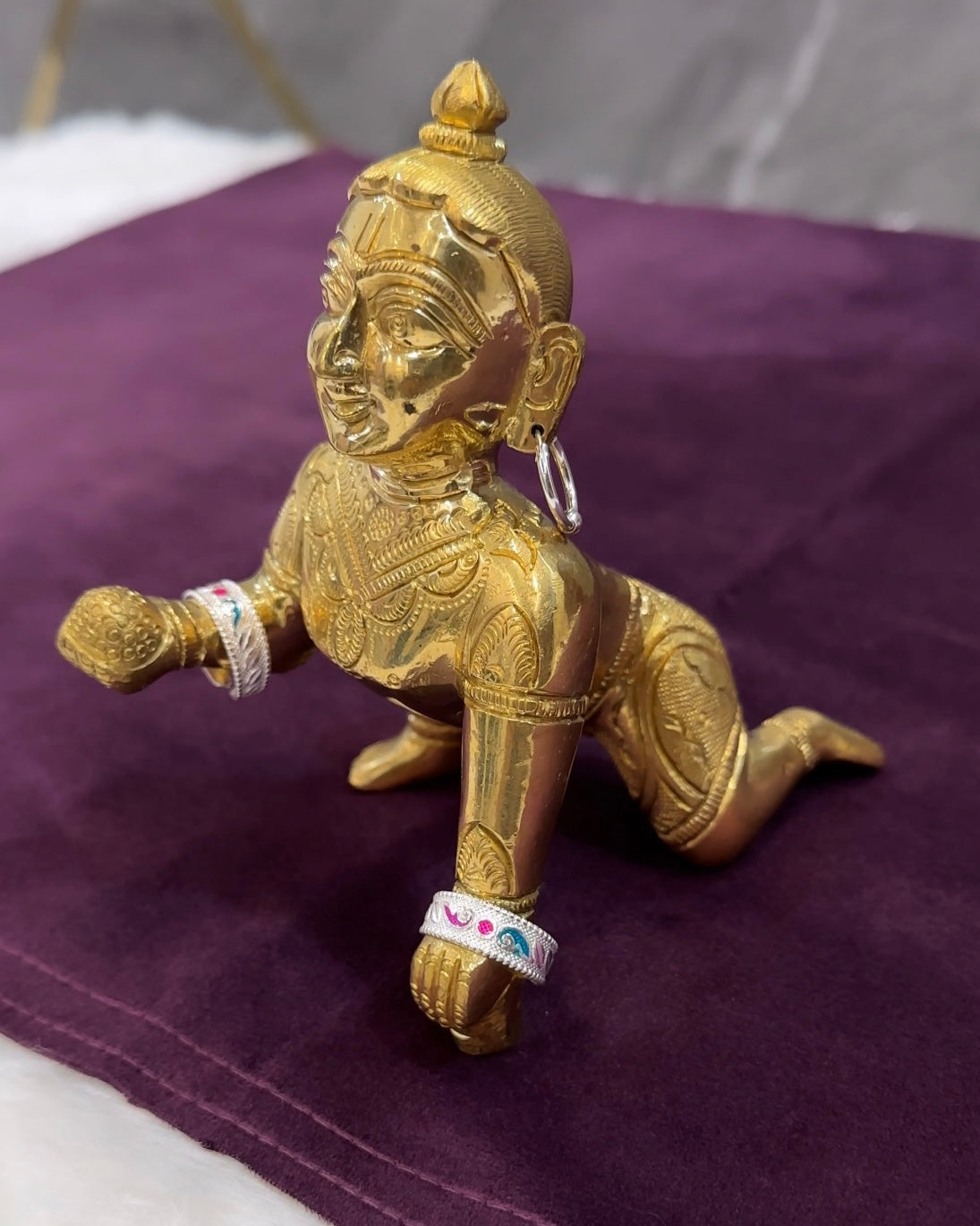 Laddu Gopal Silver Kade