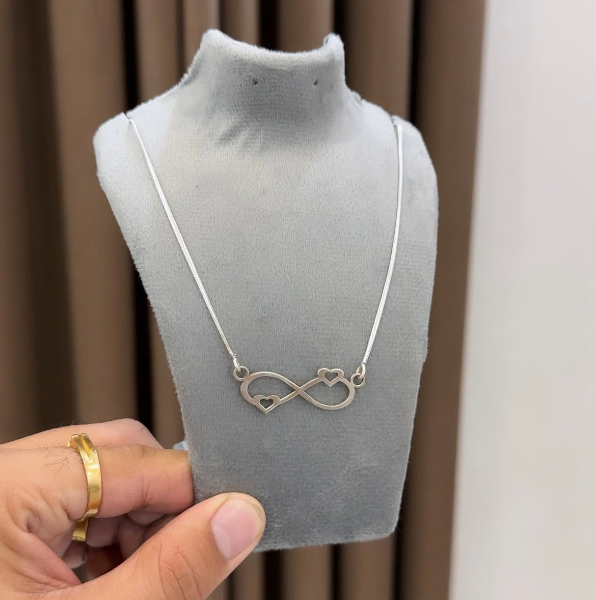 Infinity Hearts Minimal Chain