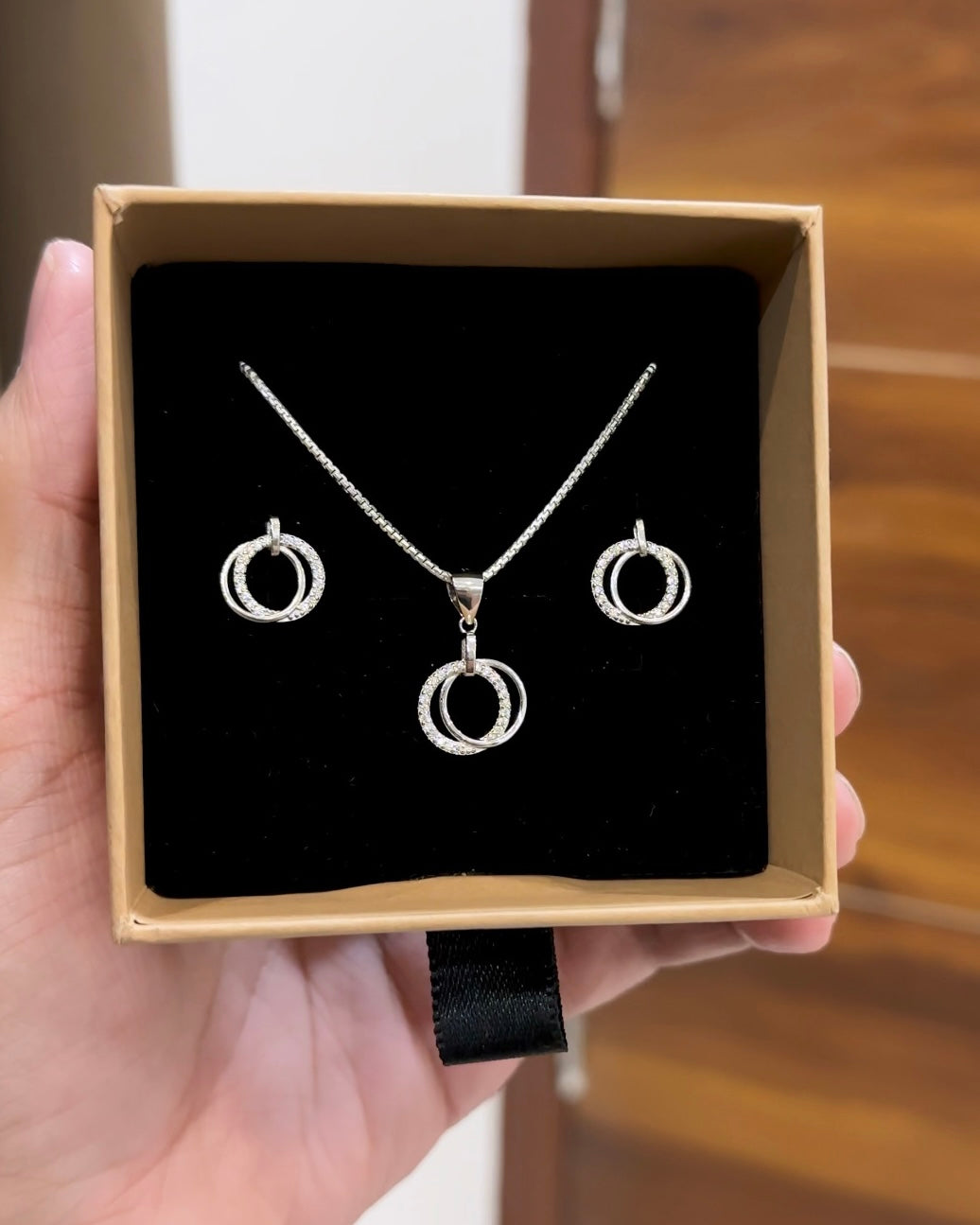 Dainty Pendant Set