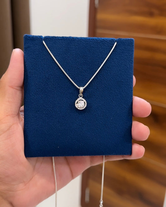 Solitaire Round Pendant + Chain