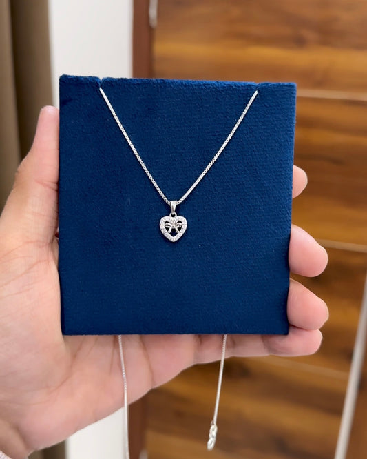 Minimal Pendant + Chain