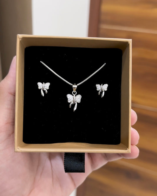 Hanging Bowtie Pendant Set