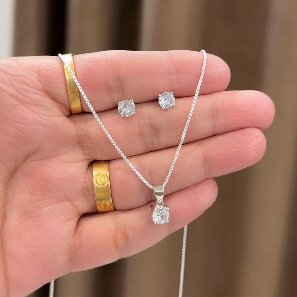 Dainty Solitaire Pendant Set