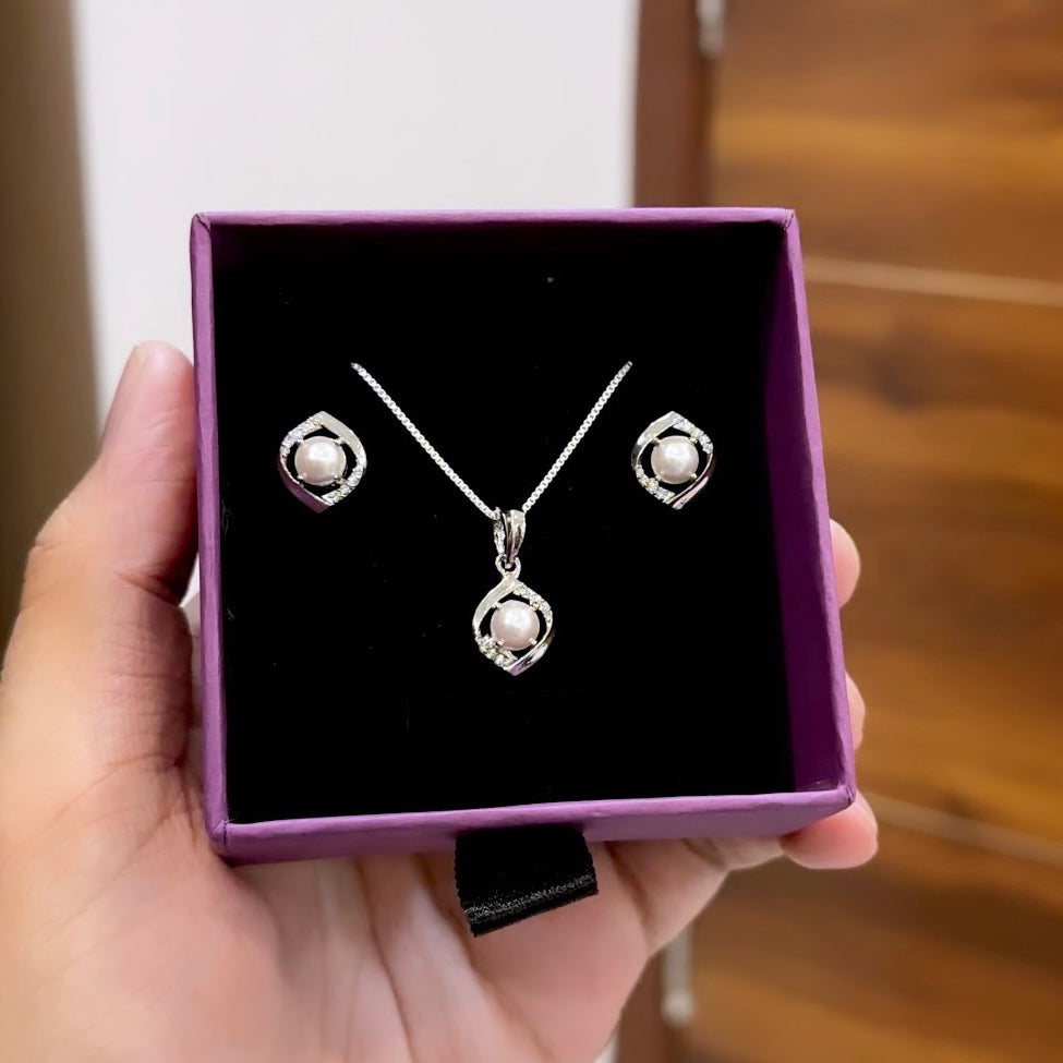 Pearl Pendant set