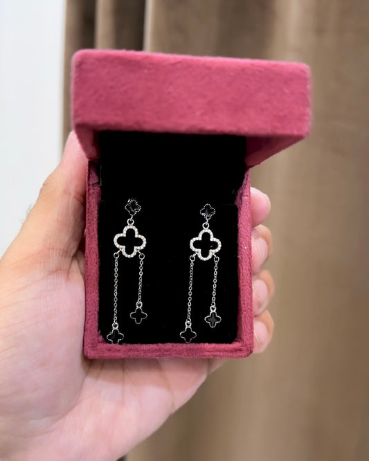 Leaf Clover Dangler Earring