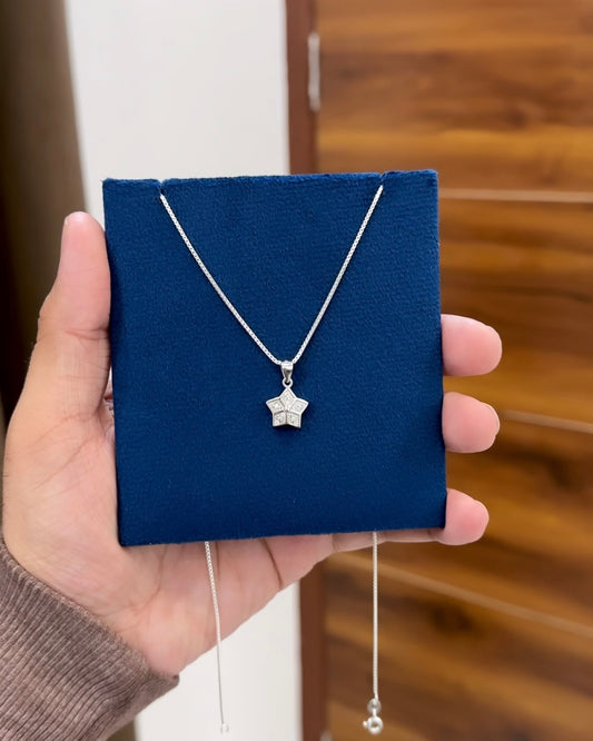 Minimal Pendant + Chain