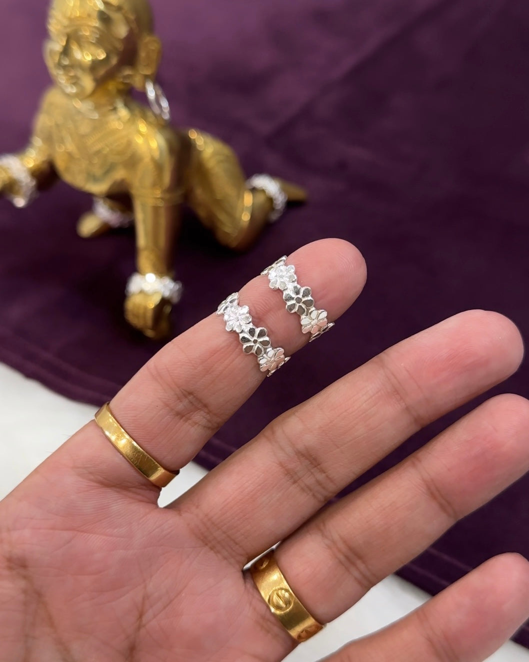 Laddu Gopal Silver Kade (Floral)