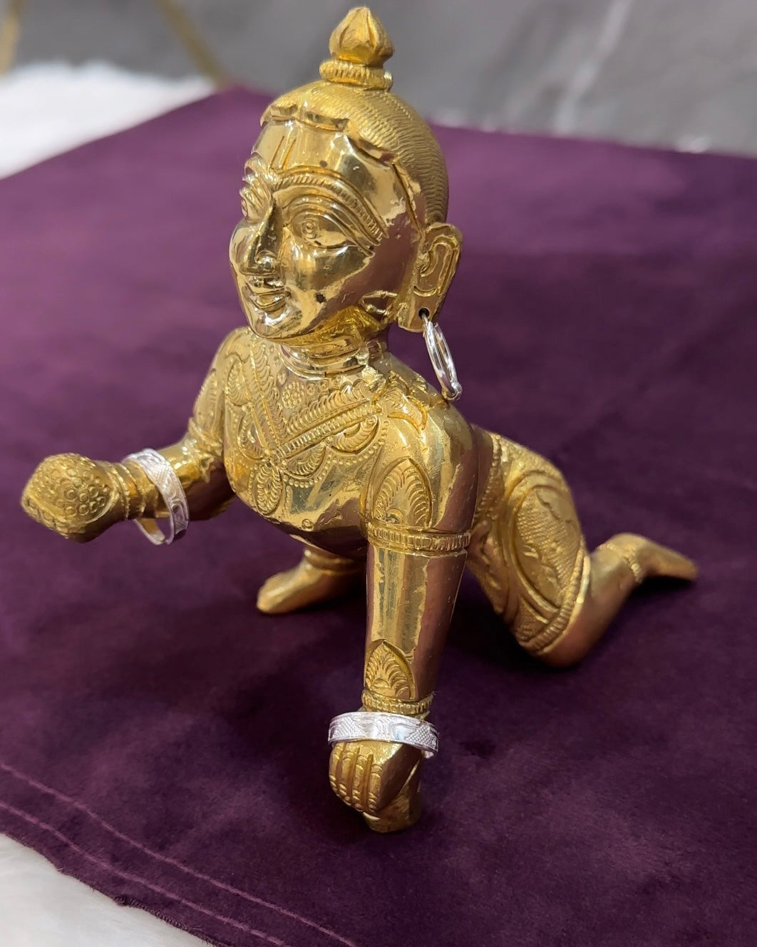 Laddu Gopal Silver Kade
