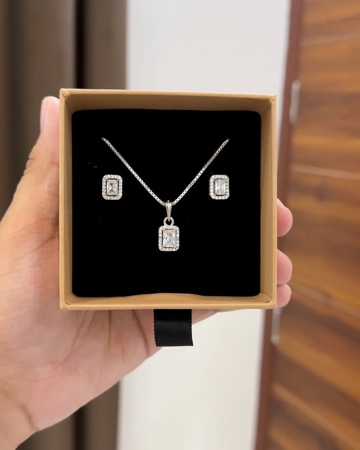 Rectangle Solitaire Pendant Set