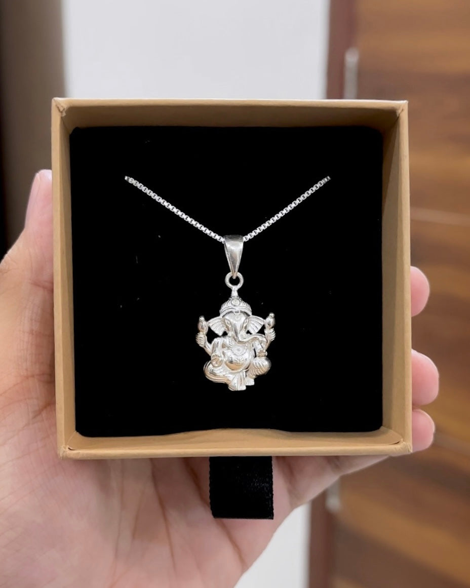 Ganpati Bappa Chain Pendant
