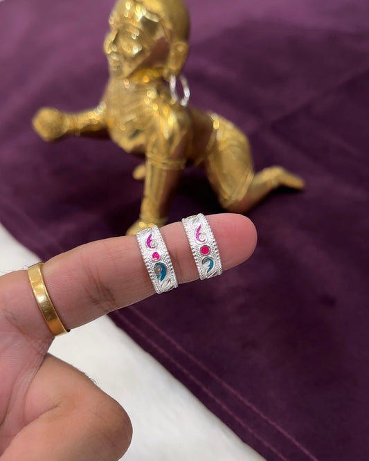 Laddu Gopal Silver Kade